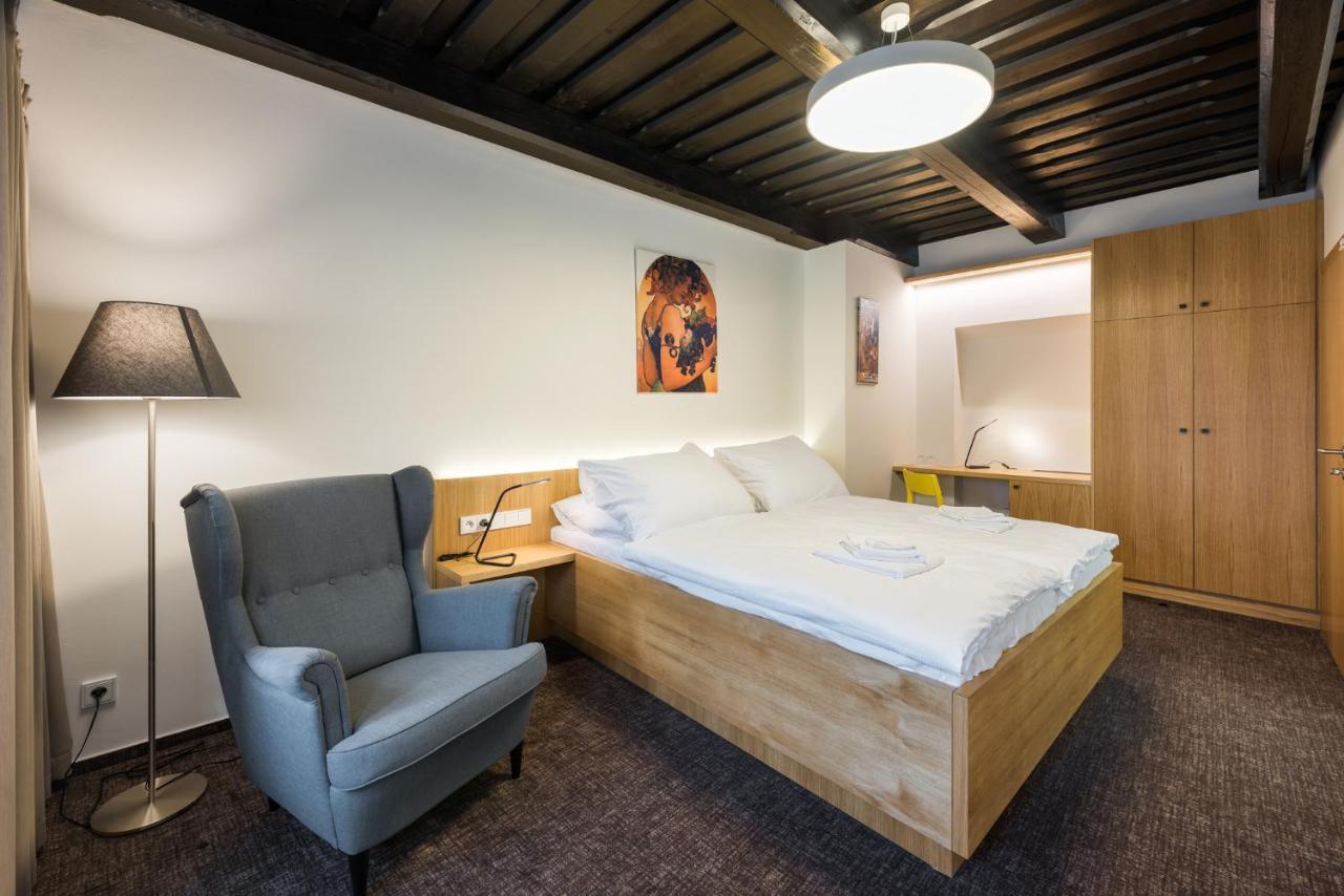 Fancy Apartments By Prague Castle Exteriör bild